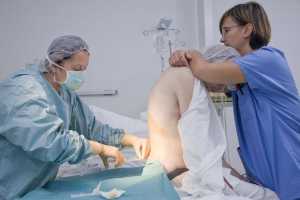 Một trường hợp lâm sàng biến chứng sau sinh sau can thiệp gây tê để giảm đau chuyển dạ được đổ lỗi cho gây mê